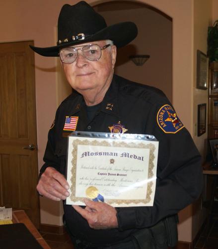 Sonoita man receives service award | News | nogalesinternational.com