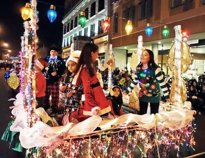Mariposa Christmas Parade 2021 City Moves Forward With Christmas Light Parade Local News Stories Nogalesinternational Com