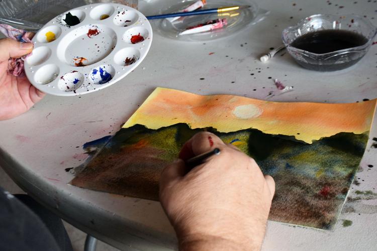 Art classes give veterans a creative outlet, new skills Community