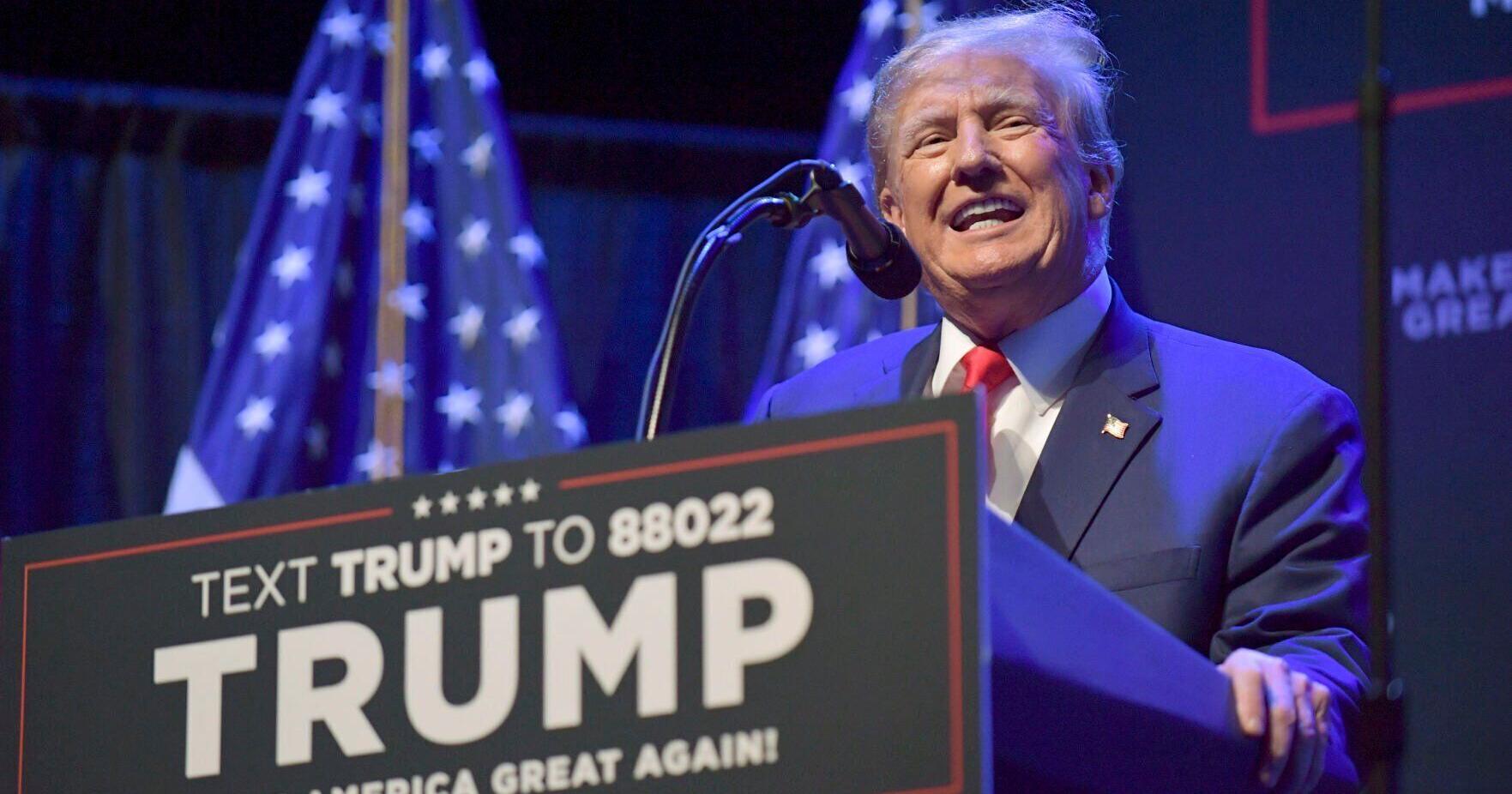 Donald Trump visits Davenport with Sean Hannity Tuesday - Vimarsana News