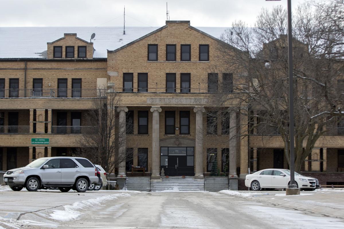 Iowa launches investigation of possible abuse at Glenwood Resource Center