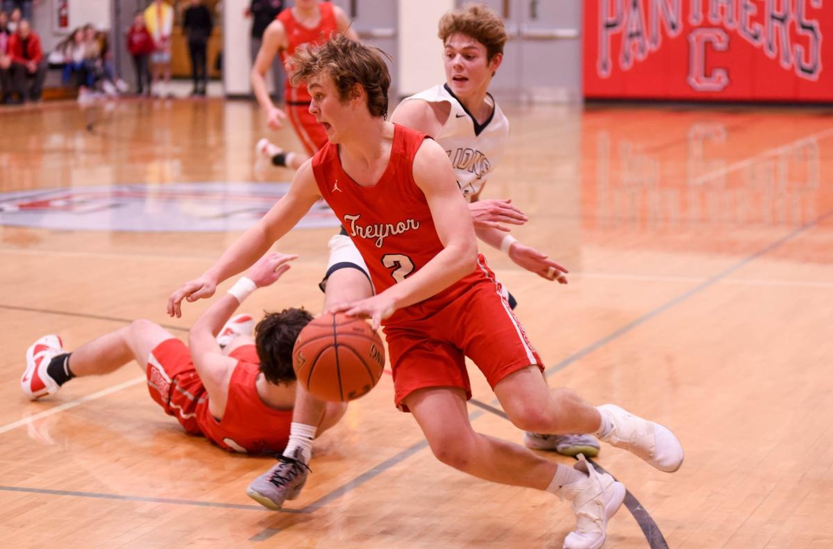 Des Moines Christian Shuts Down Treynor By Switching Up Defense