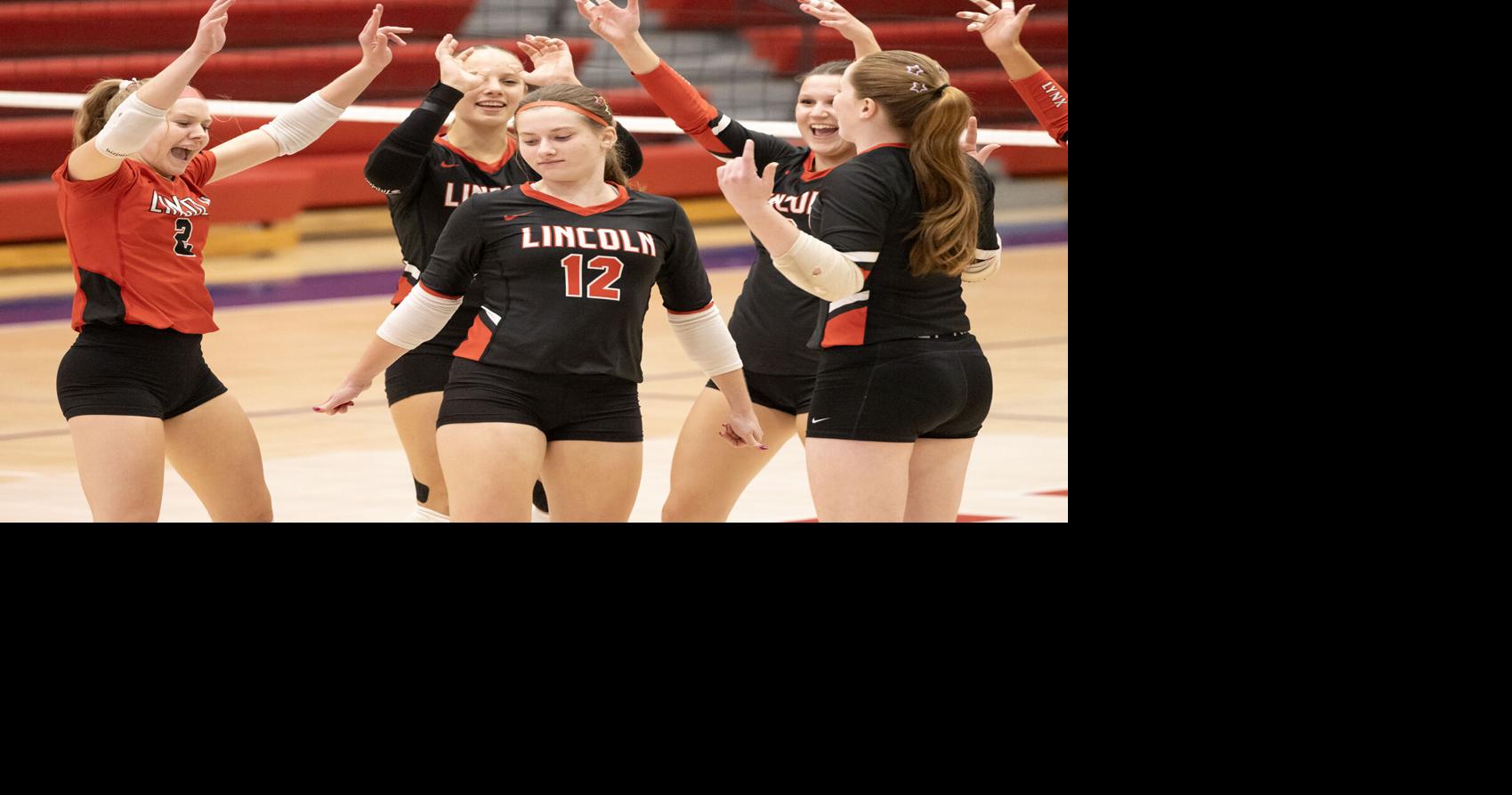 Abraham Lincoln sweeps Thomas Jefferson to start postseason