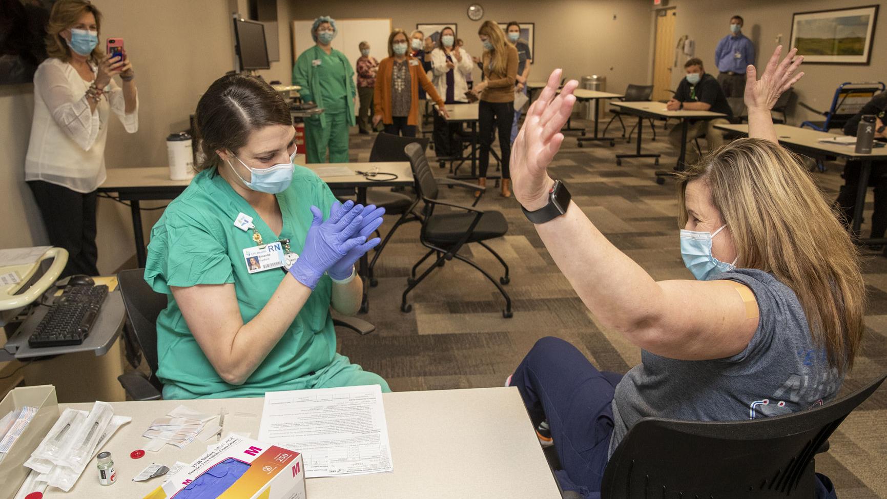 Mercy nurses first to receive COVID-19 vaccine in Pottawattamie County - Vimarsana News