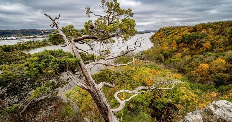 Here are Iowa's 4 most stunning scenic spots to visit