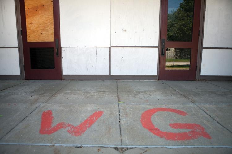 Former Walnut Grove school building would make way for 14 homes
