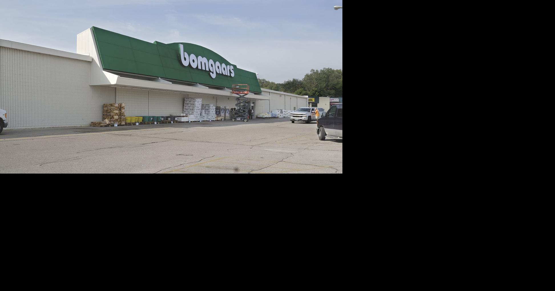 Bomgaars now open in former Kmart building