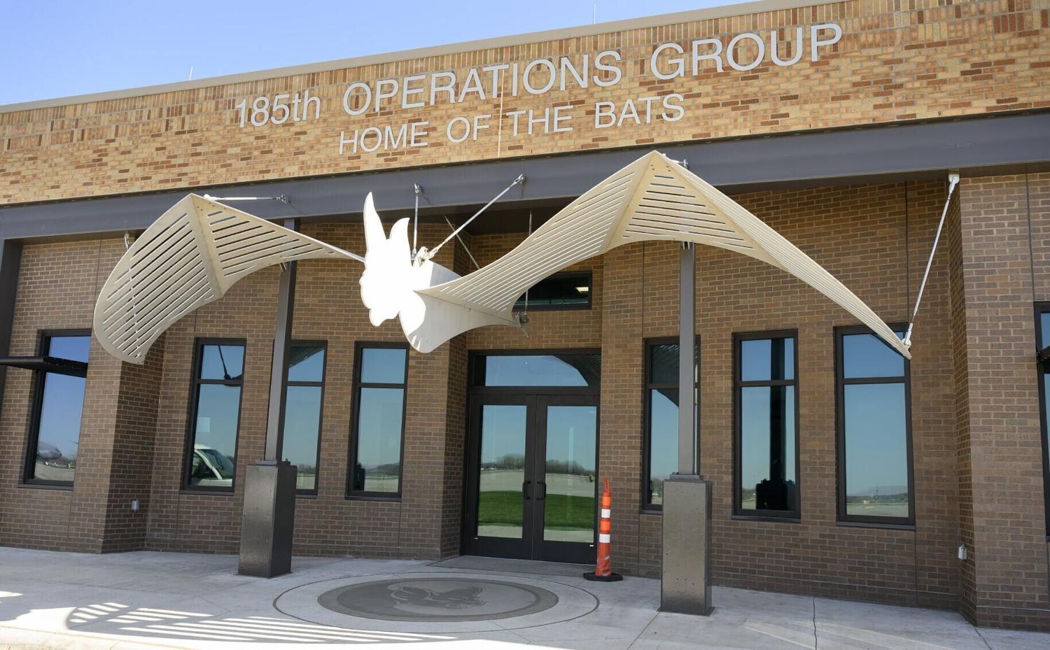 Sioux City's 185th welcomes historic jet for restoration work