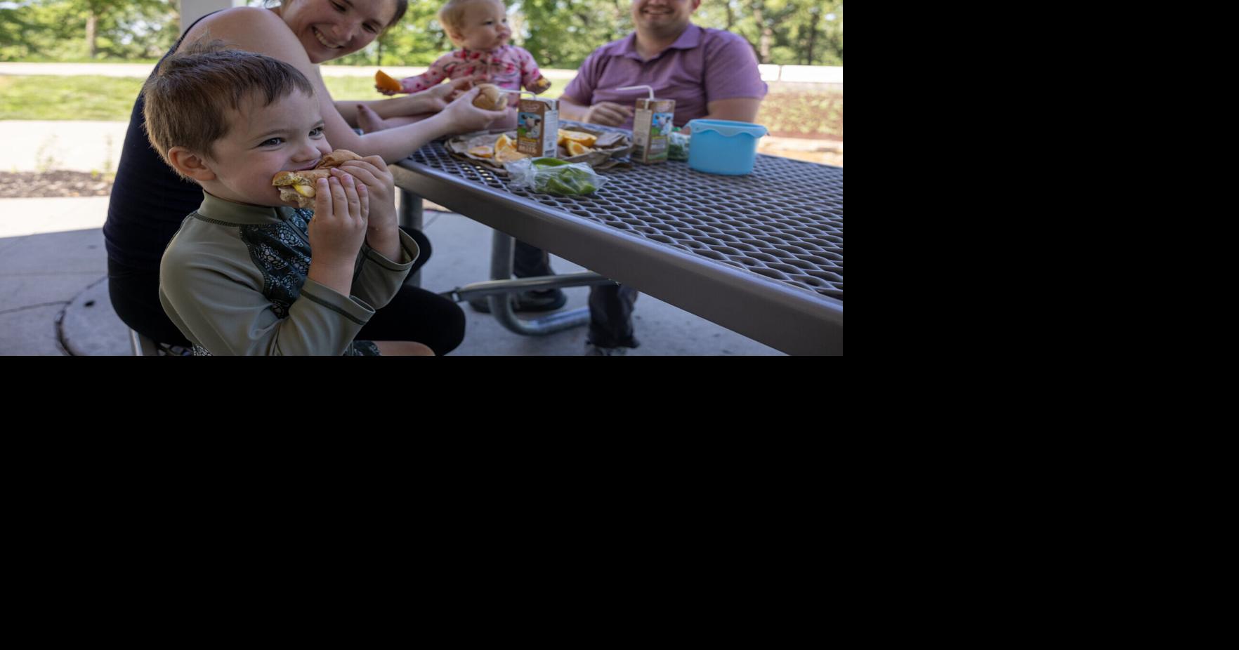 Council Bluffs nutrition workers help keep children fed over summer break
