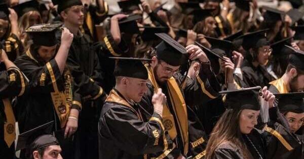 Iowa Board of Regents to look at bachelor's degrees requiring fewer credit hours