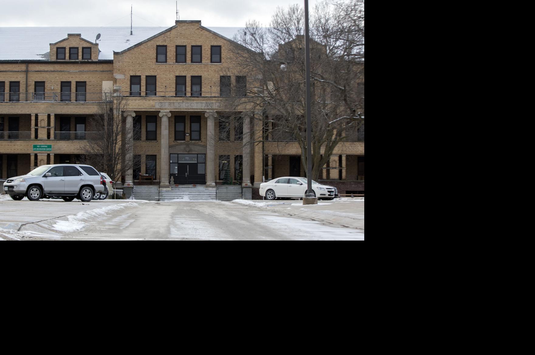 Glenwood Resource Center abuse investigation draws praise, criticism