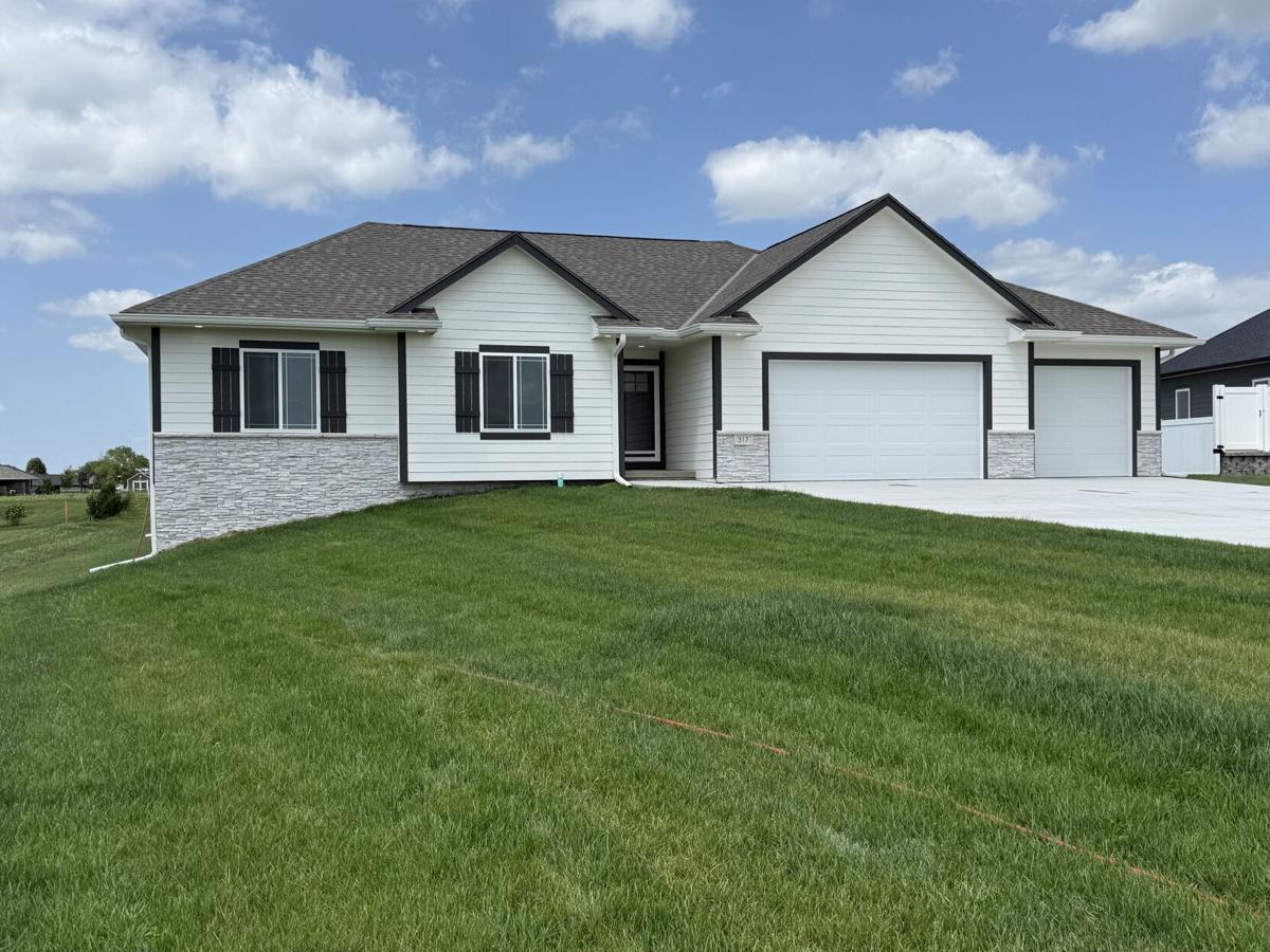 Community Foundation for Western Iowa Celebrates Vision Malvern’s First Home Sale