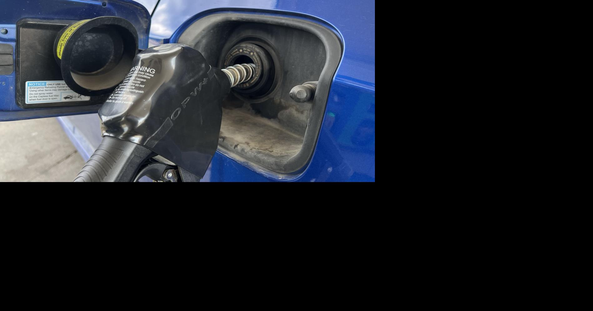 Prices at pump continue fluctuating ahead of Labor Day weekend