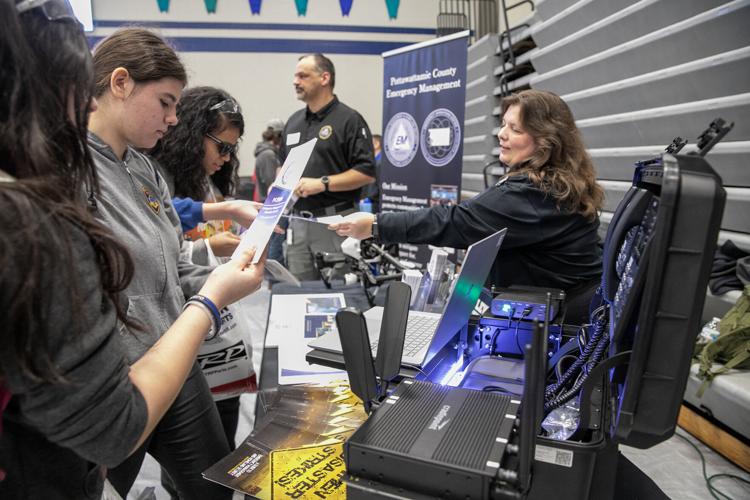 Students learn about career pathways at Lewis Central High School event