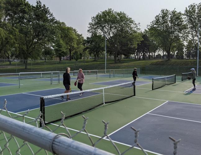 Gretna #39 s North Park now offers pickleball courts