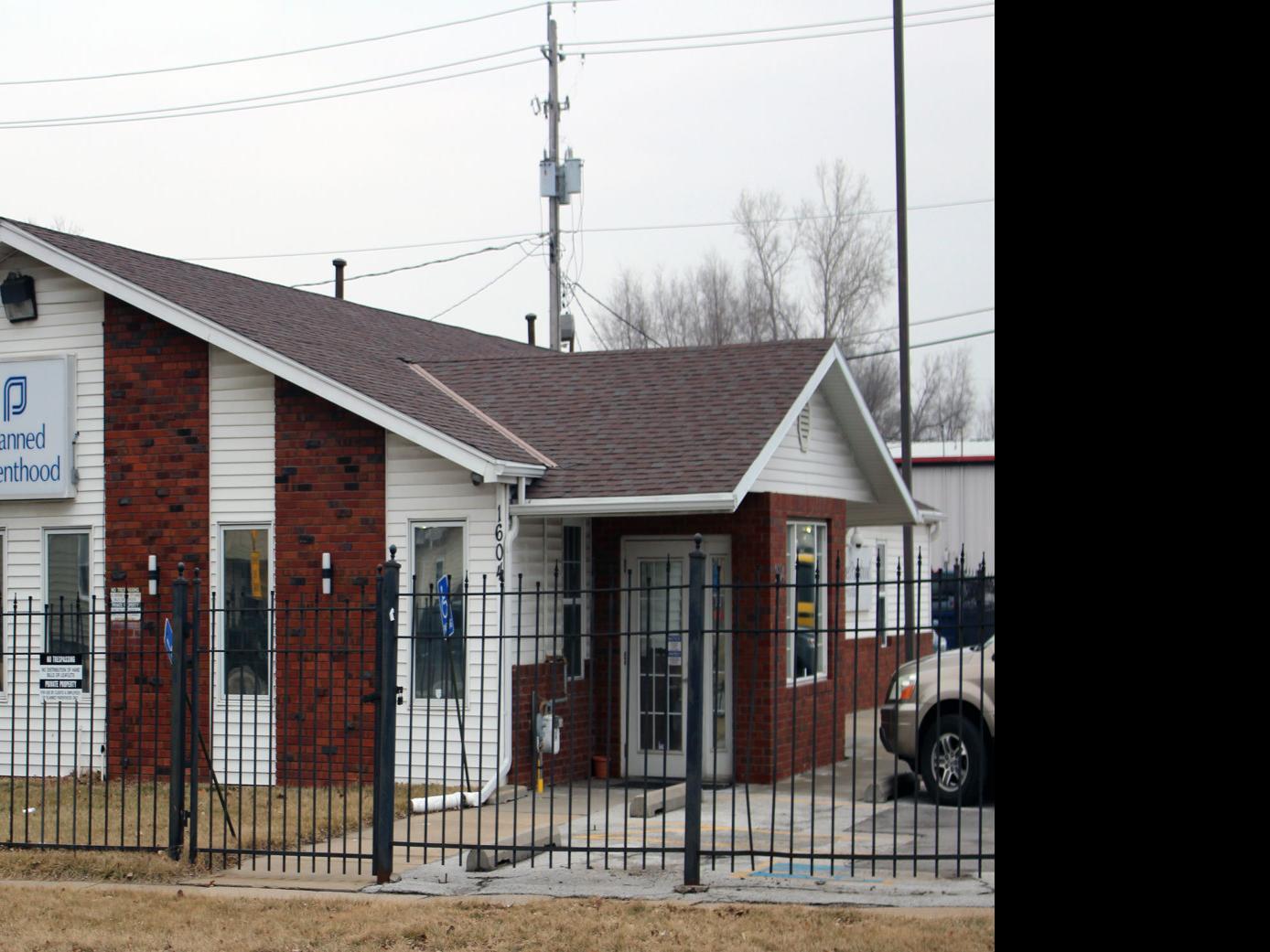 Rushed Efforts To Defund Planned Parenthood Spark Confusion Local News Nonpareilonline Com