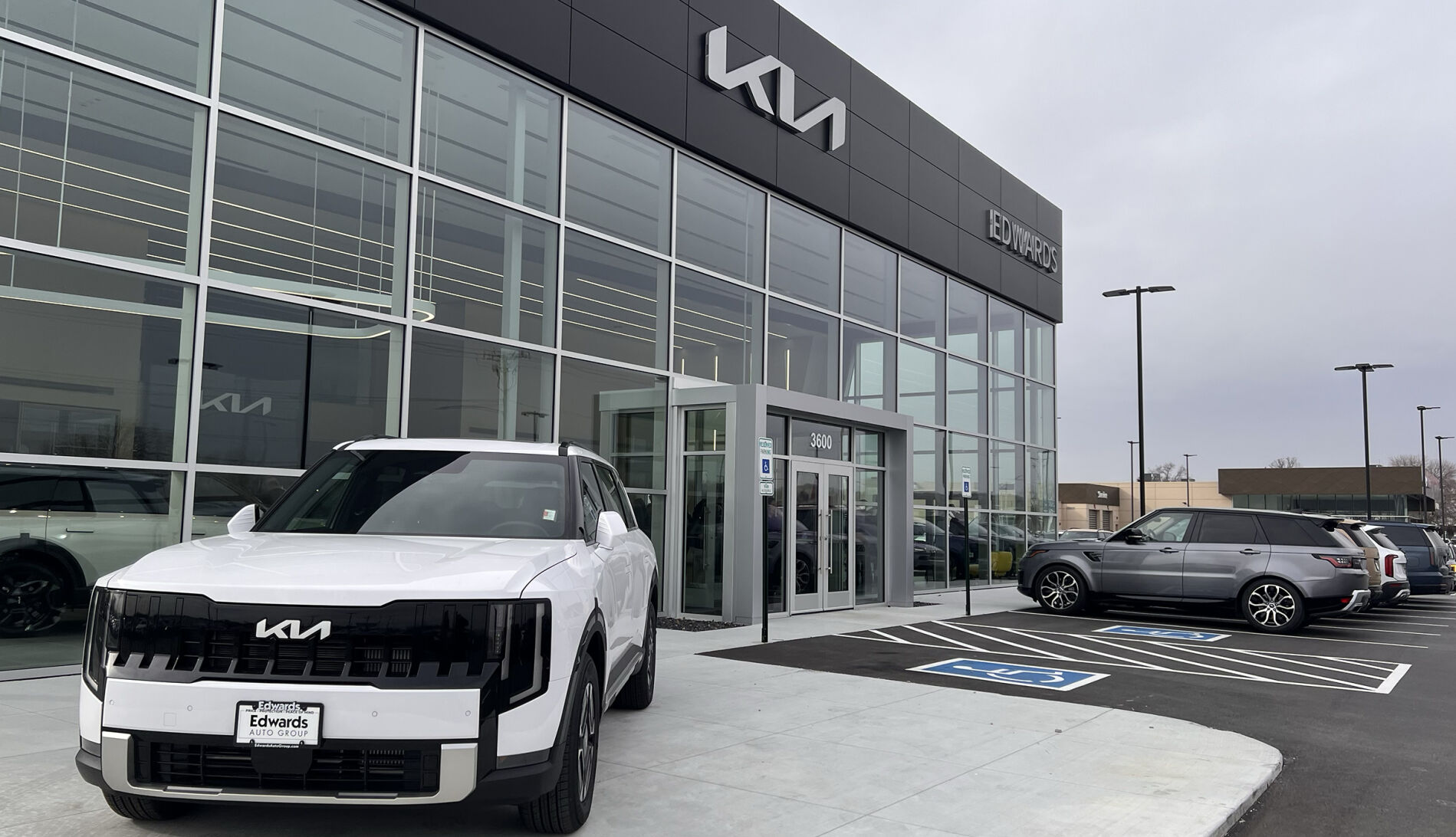 Edwards Kia Council Bluffs