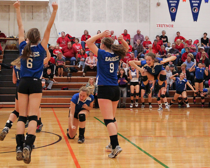Underwood wins WIC volleyball tourney