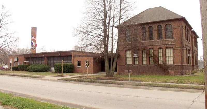 Des Moines backs razing building for tiny homes village to shelter unhoused people