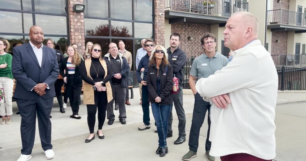 Mayor Matt Walsh delivers remarks at Chapters Living ribbon-cutting ...
