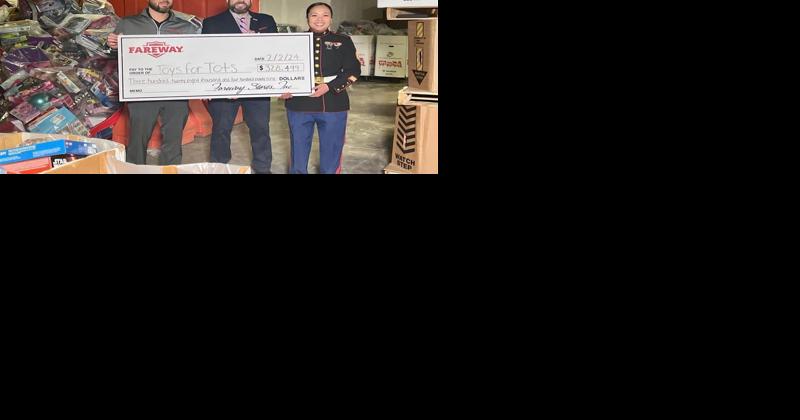 Council Bluffs Fareway collects $5,000 for Toys for Tots - Vimarsana News