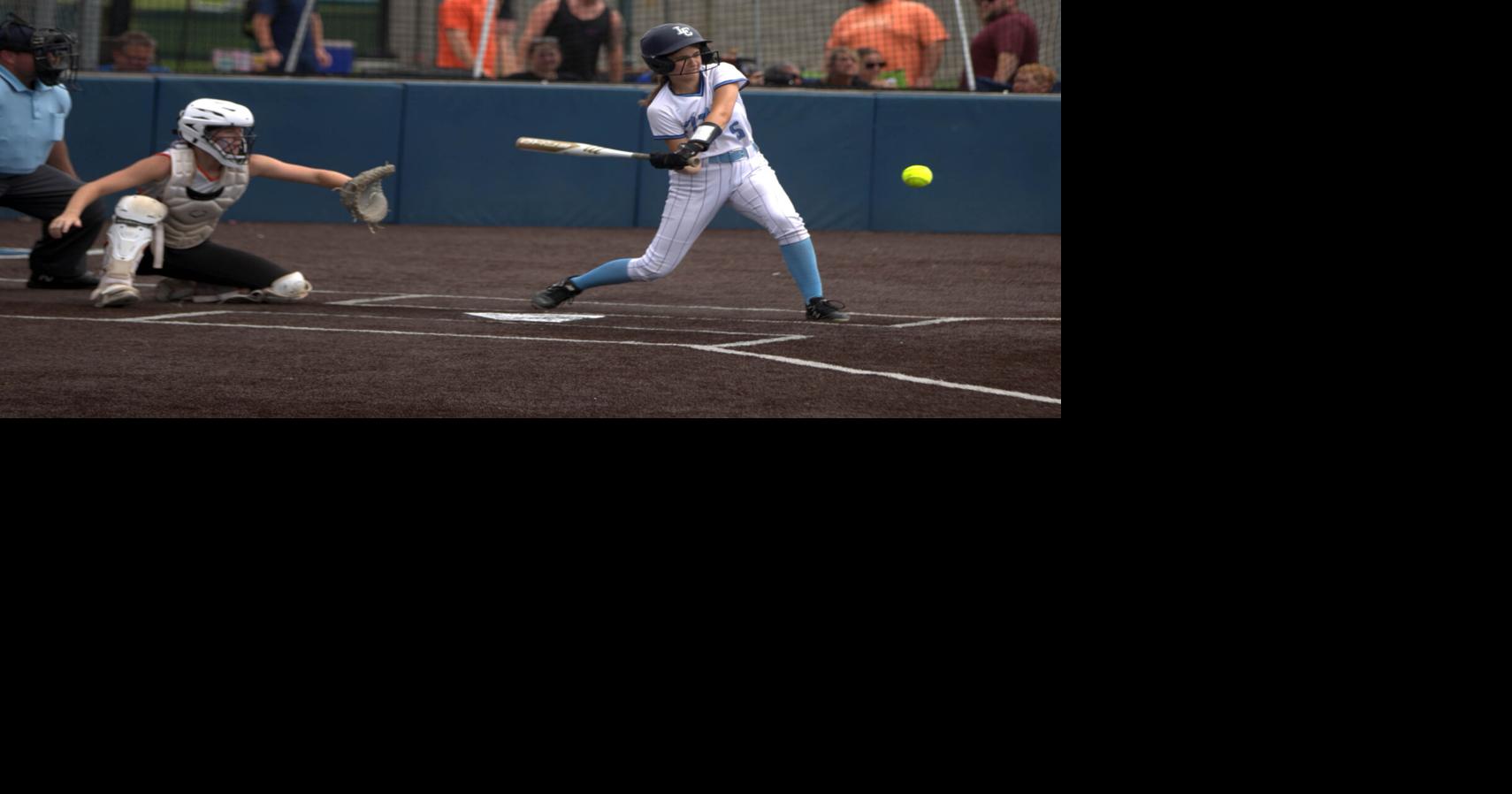 9 scenes from Lewis Central softball's win over Thomas Jefferson