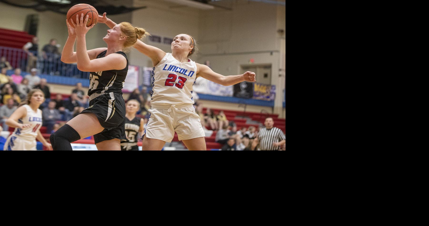 Rams roll by Lynx