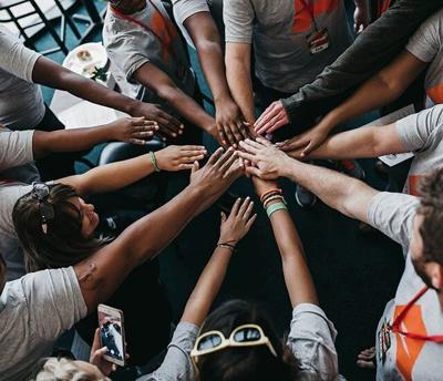 4 Ways to Give Back at Work