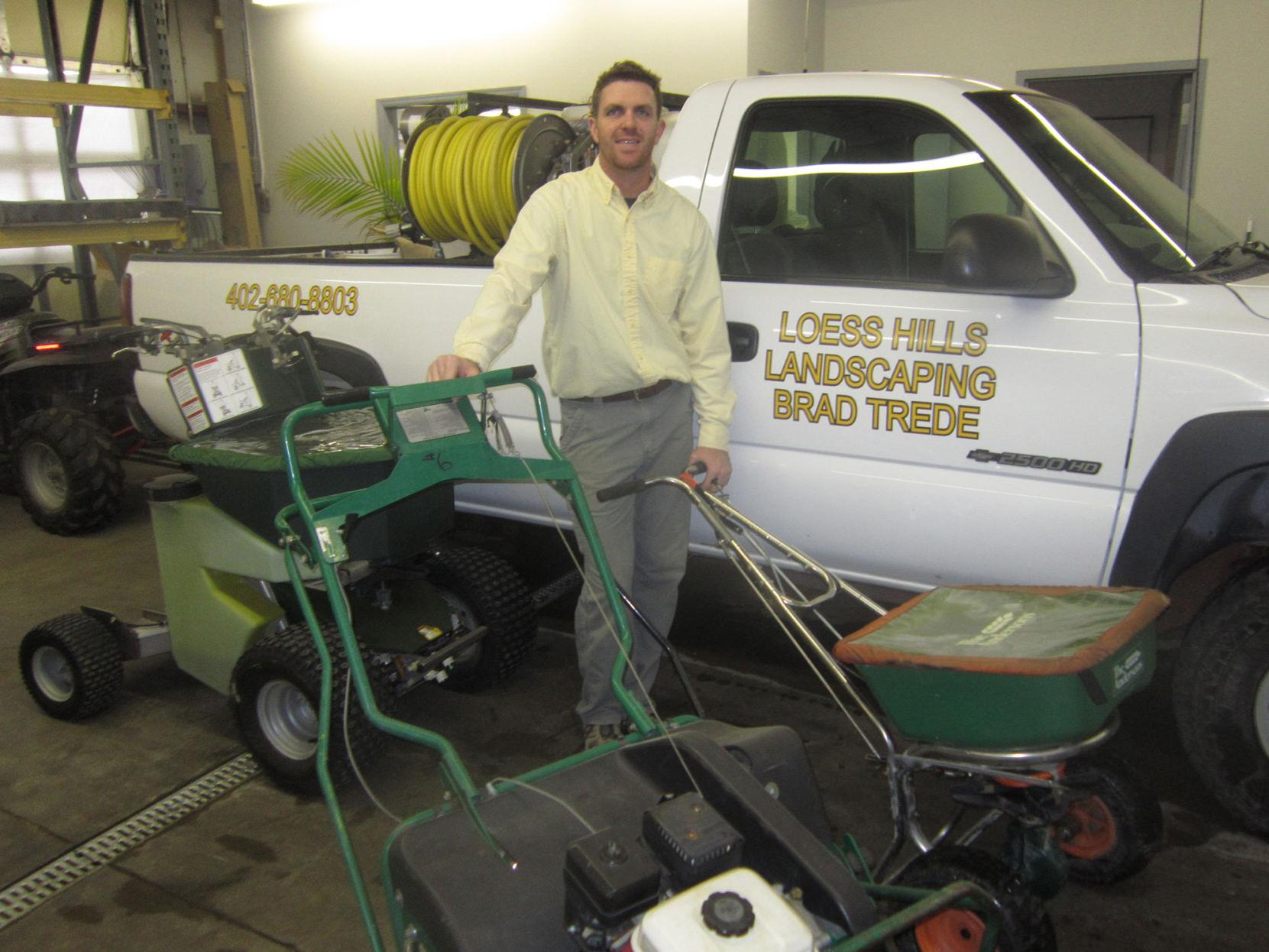 Trede Offers Many Lawn Services At His Council Bluffs Business Business News Nonpareilonline Com