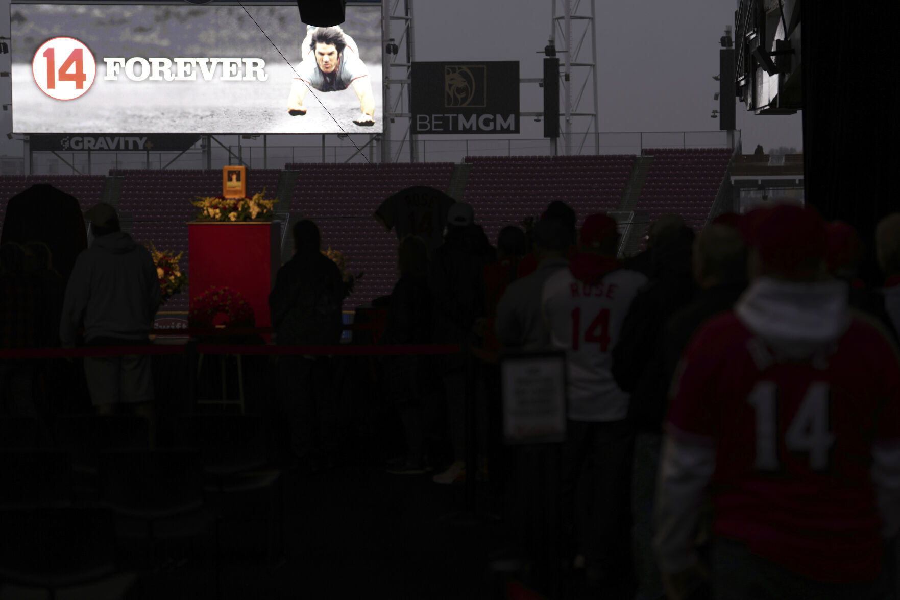 Reds Honor Rose With 14-hour Visitation At Great American Ball Park