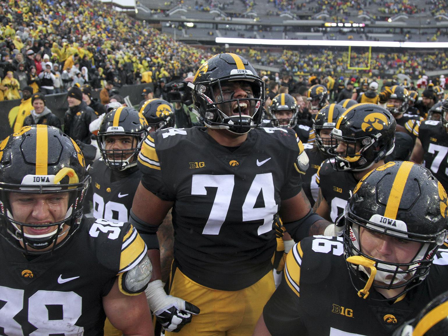 Big Ten Moves To Conference Only Schedule For All Fall Sports