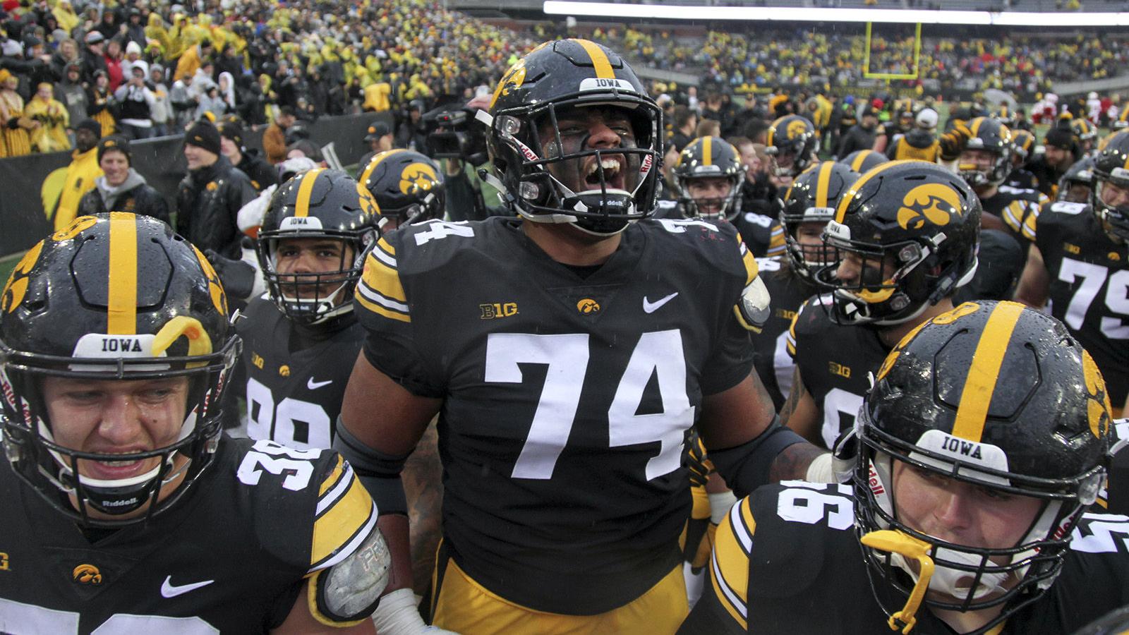 Big Ten Moves To Conference Only Schedule For All Fall Sports