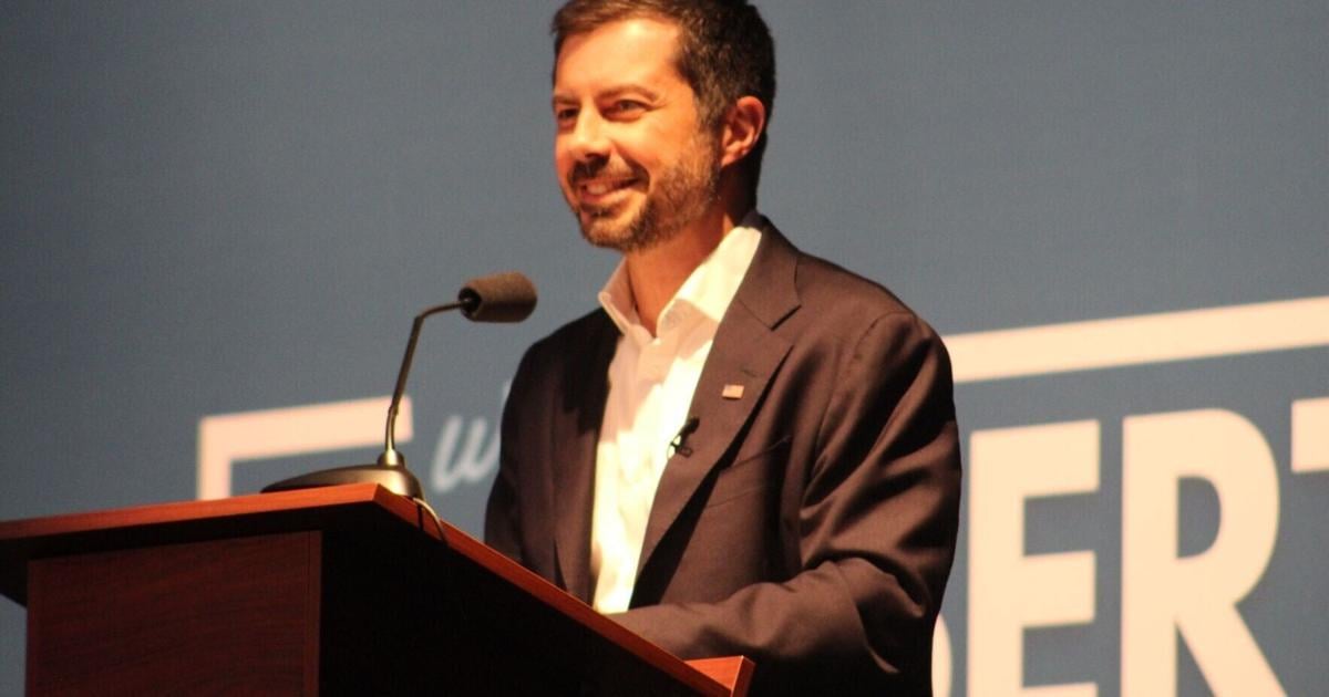 Buttigieg says Democrats ‘in this moment' can do it during Iowa visi