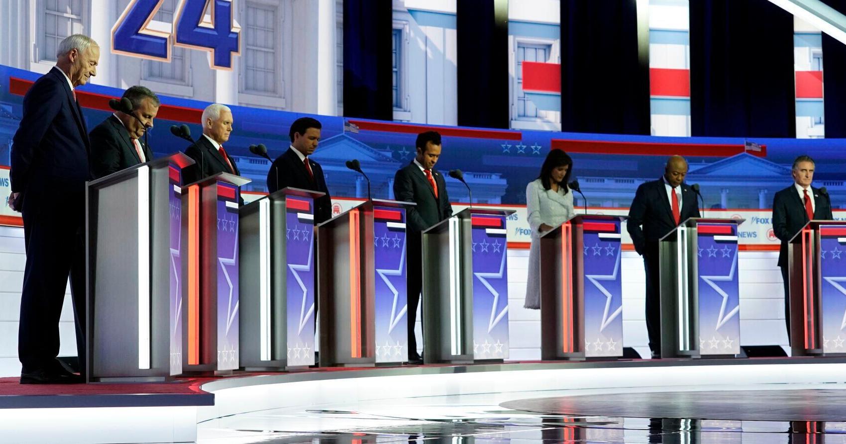 Campaign Almanac: DeSantis picks up Iowa endorsements following debate - Vimarsana News