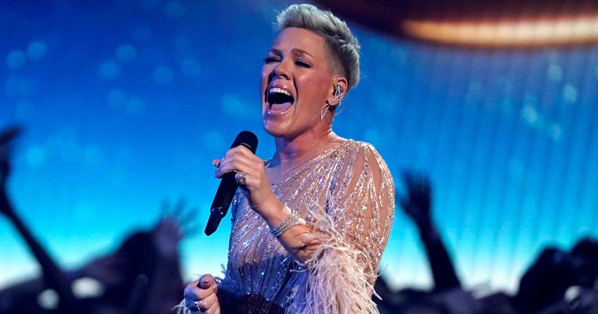From human ashes to cellphones, what's going on with concert fans lately?