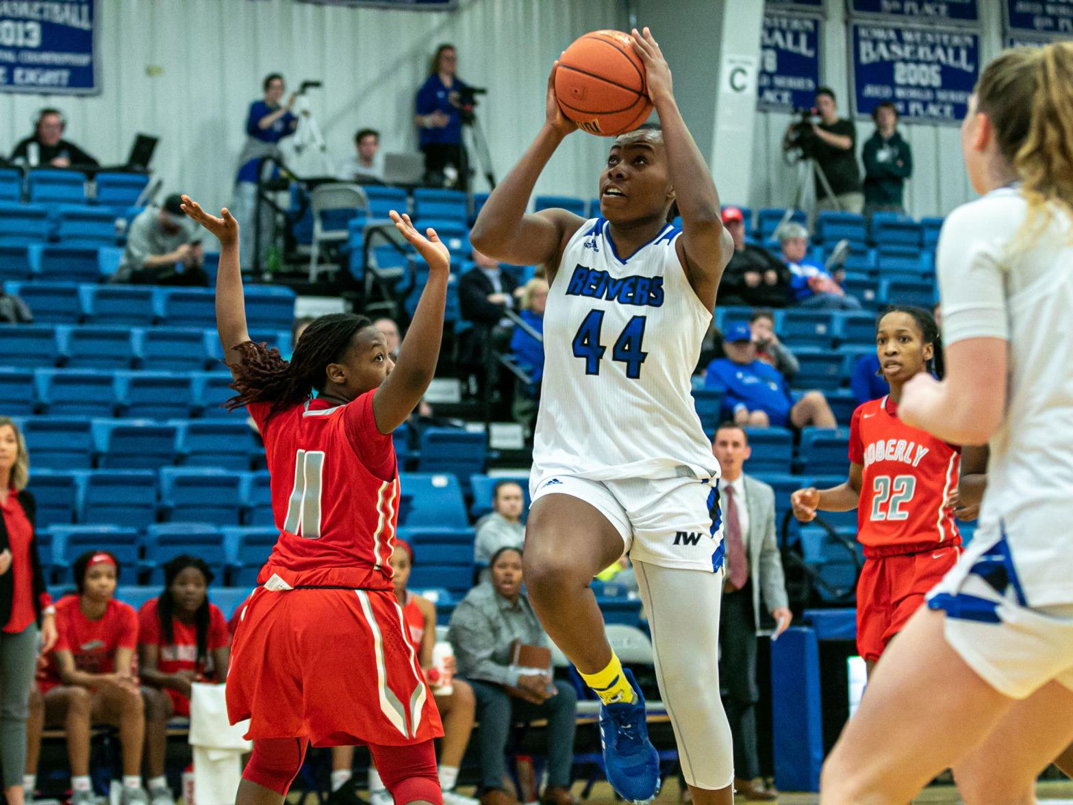 Reiver Women Fall To Moberly Area Area Colleges Nonpareilonline Com