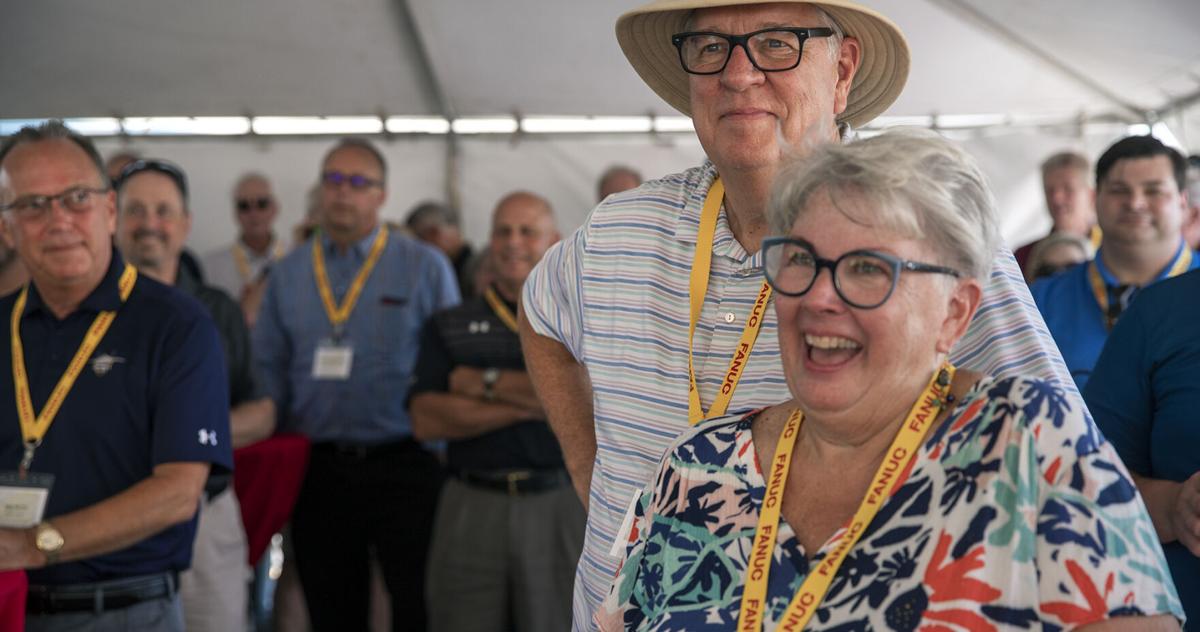 Robotics 'visionary' retires after nearly 40 years - Image