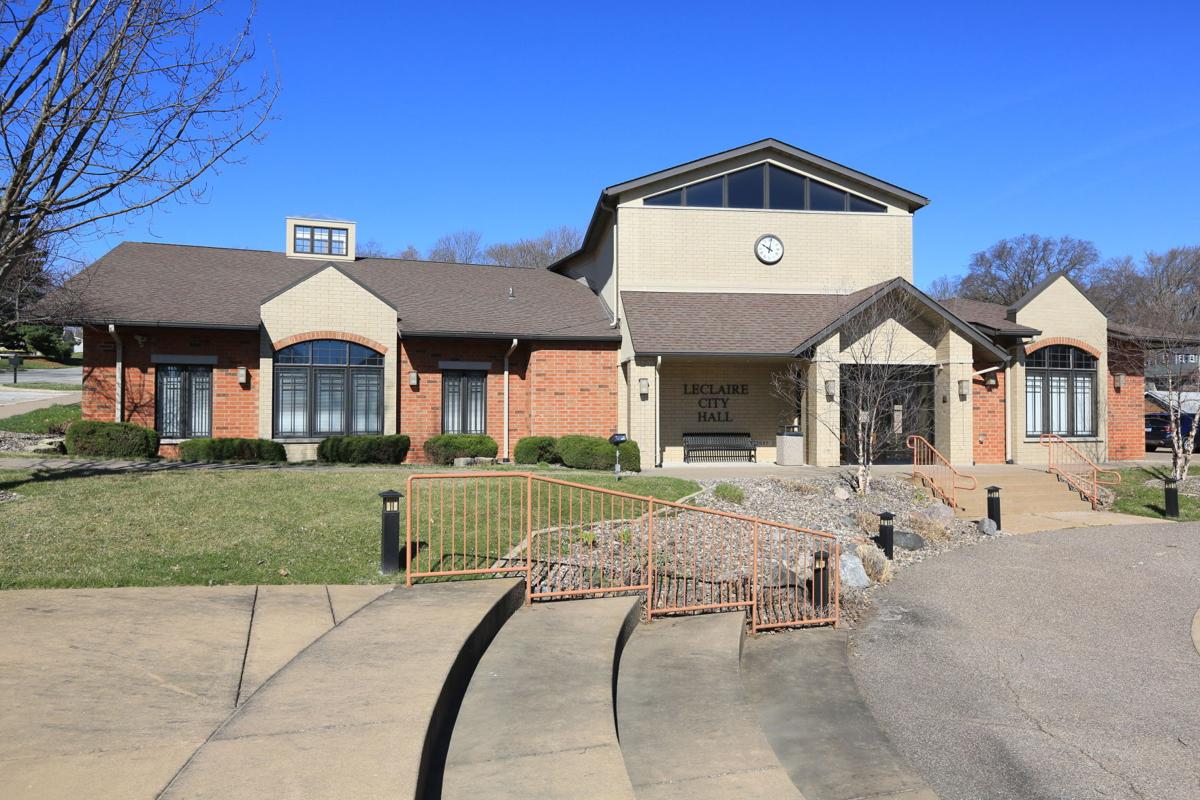leclaire city hall.jpg