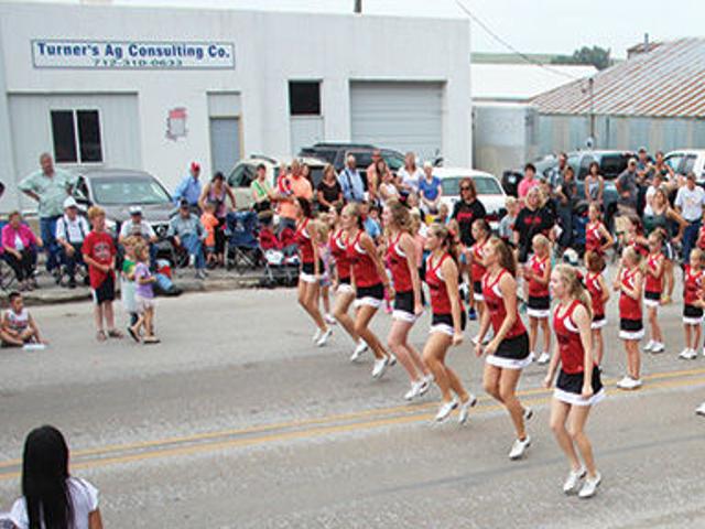Neola Says Goodbye To Summer At Hoo Doo Days Celebration Local News Nonpareilonline Com