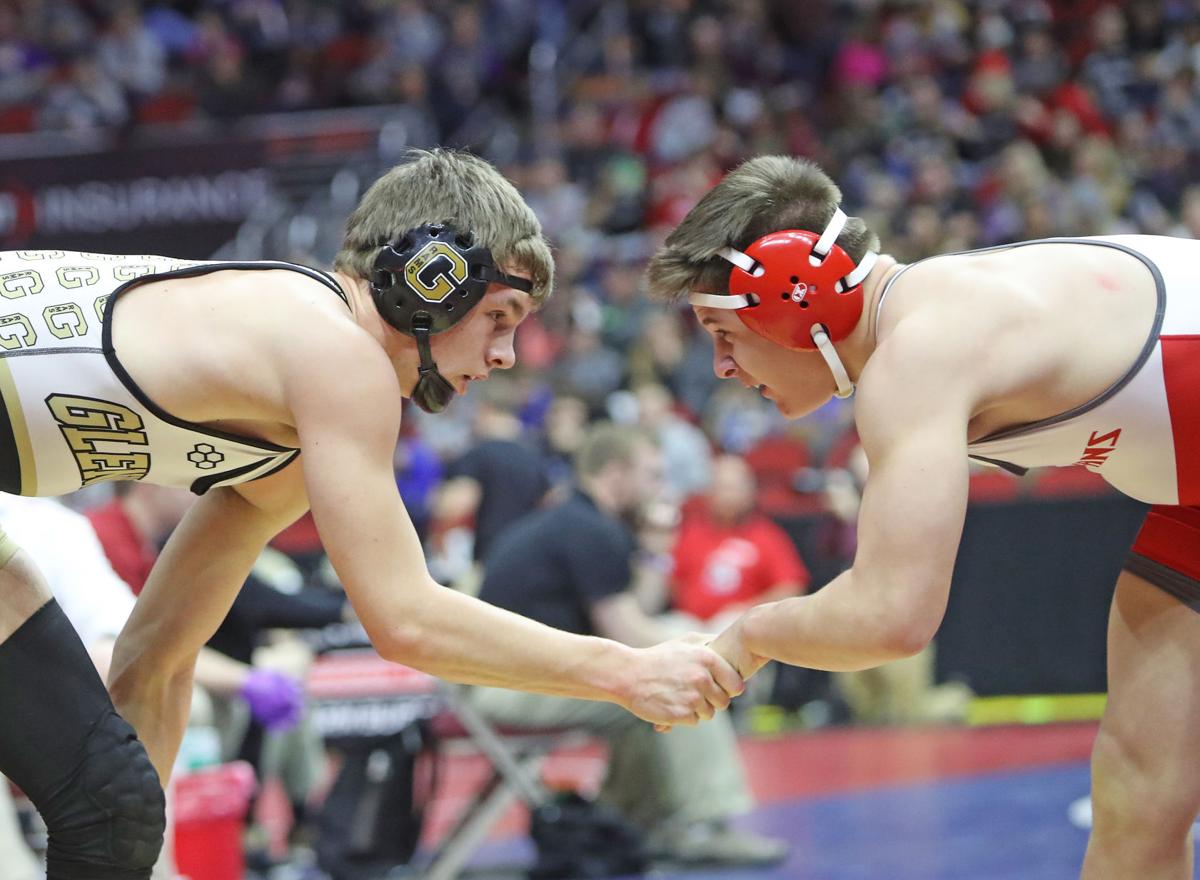 Glenwood's Mayberry drops pair of matches at Class 2A state wrestling