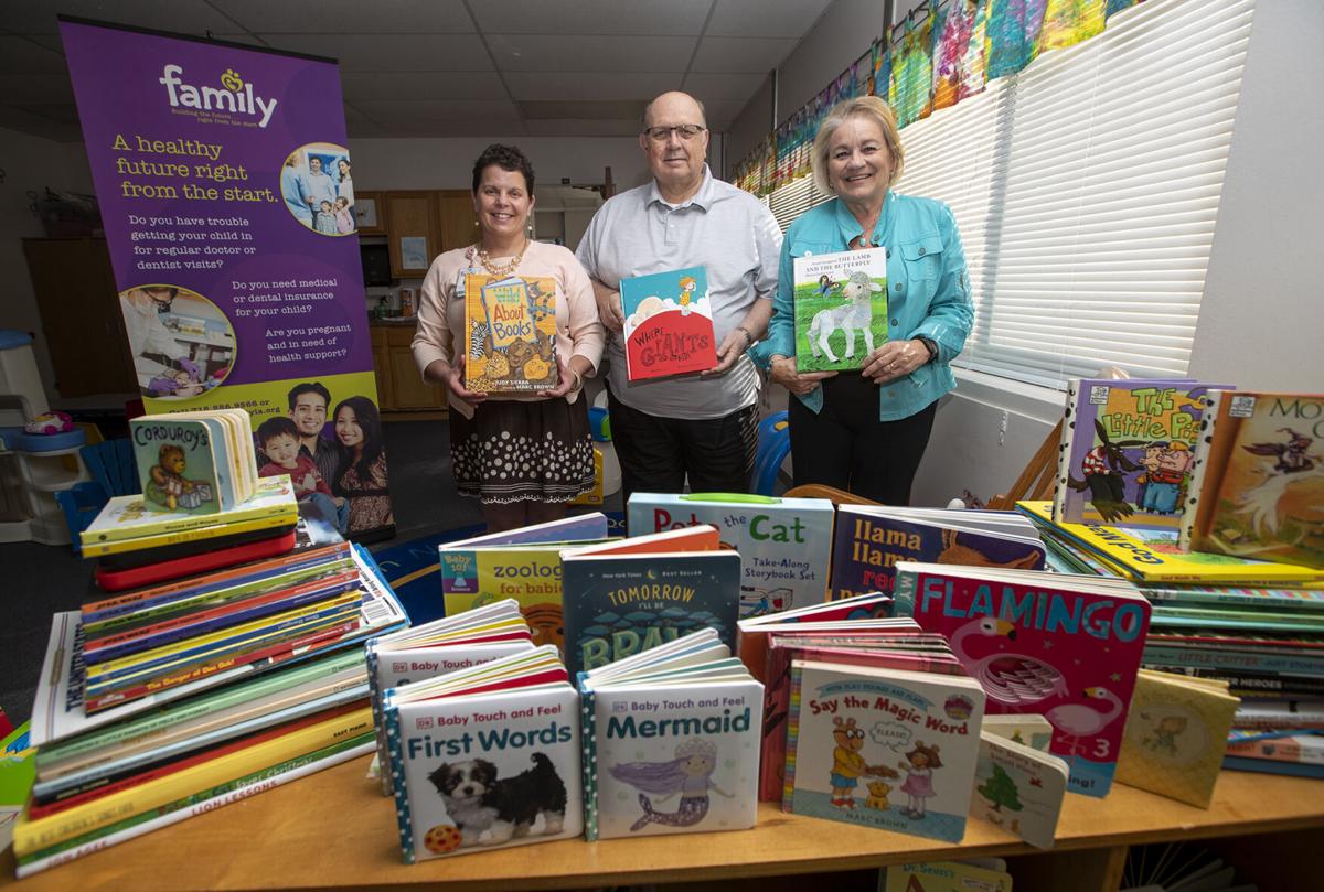 101721-cbn-news-bookdonation