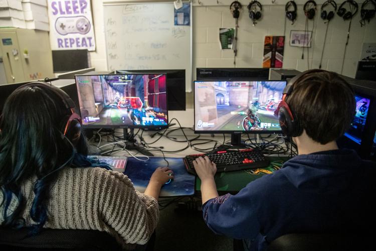 041223-sni-news-gb-esports-p5