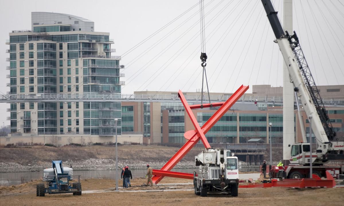 "Big Mo" sculpture installed on Council Bluffs riverfront Local News
