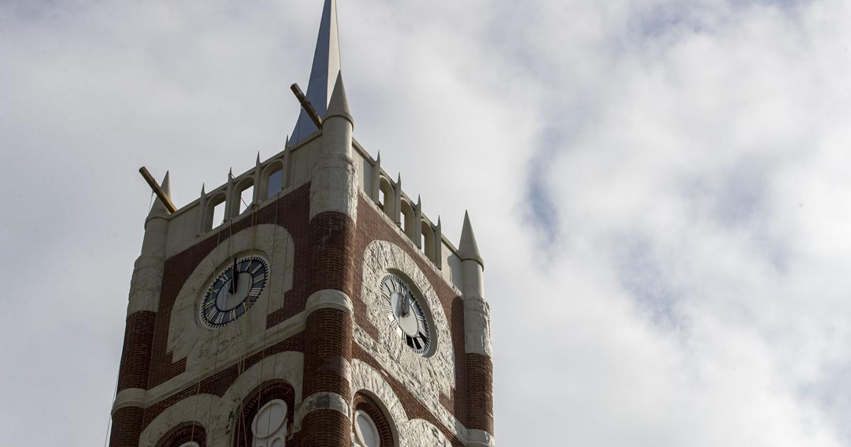 232965 Church hosts event to repair historic clock on 100 Block