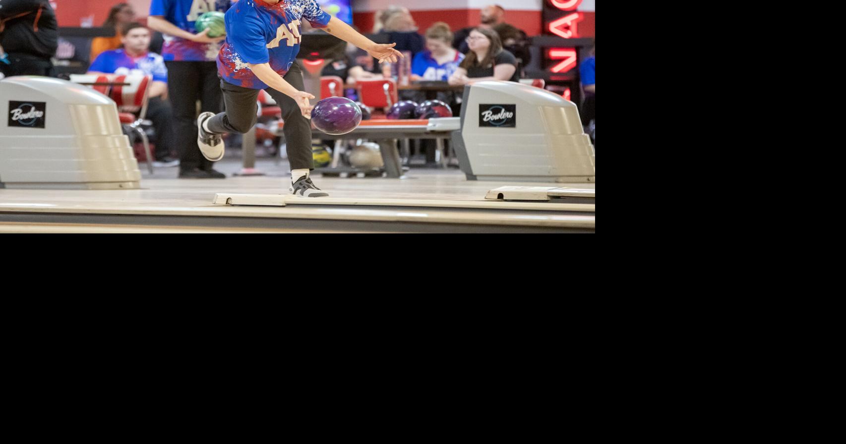 Lynx boys, Titans girls win city bowling titles