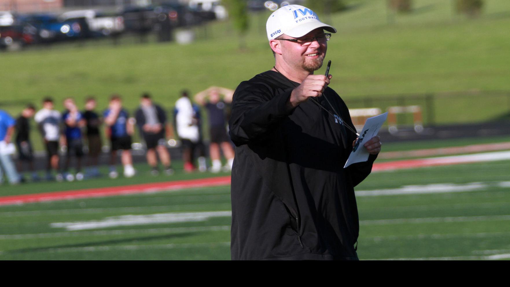 Reiver Football Team Opens 2019 Season Tonight Against Coffeyville Area Colleges Nonpareilonline Com
