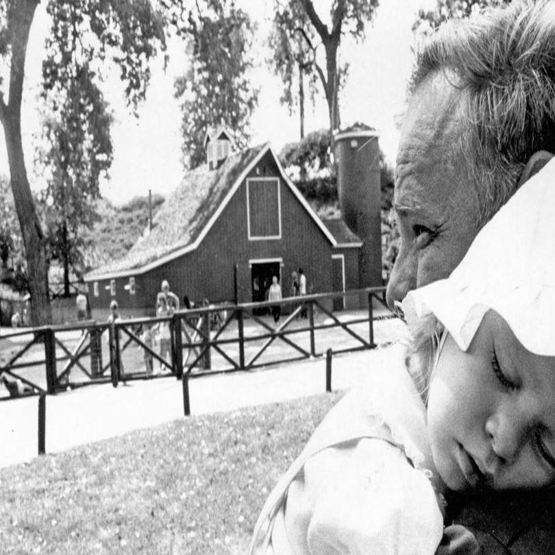 Omaha Zoo Closes Red Barn Petting Area Plans To Build New