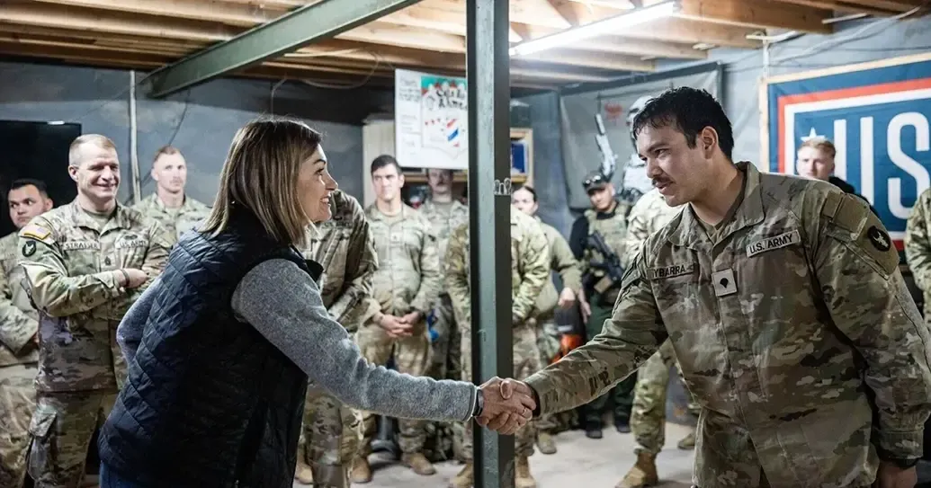 Iowa Gov. Reynolds honored by Iowa Guard with defense award