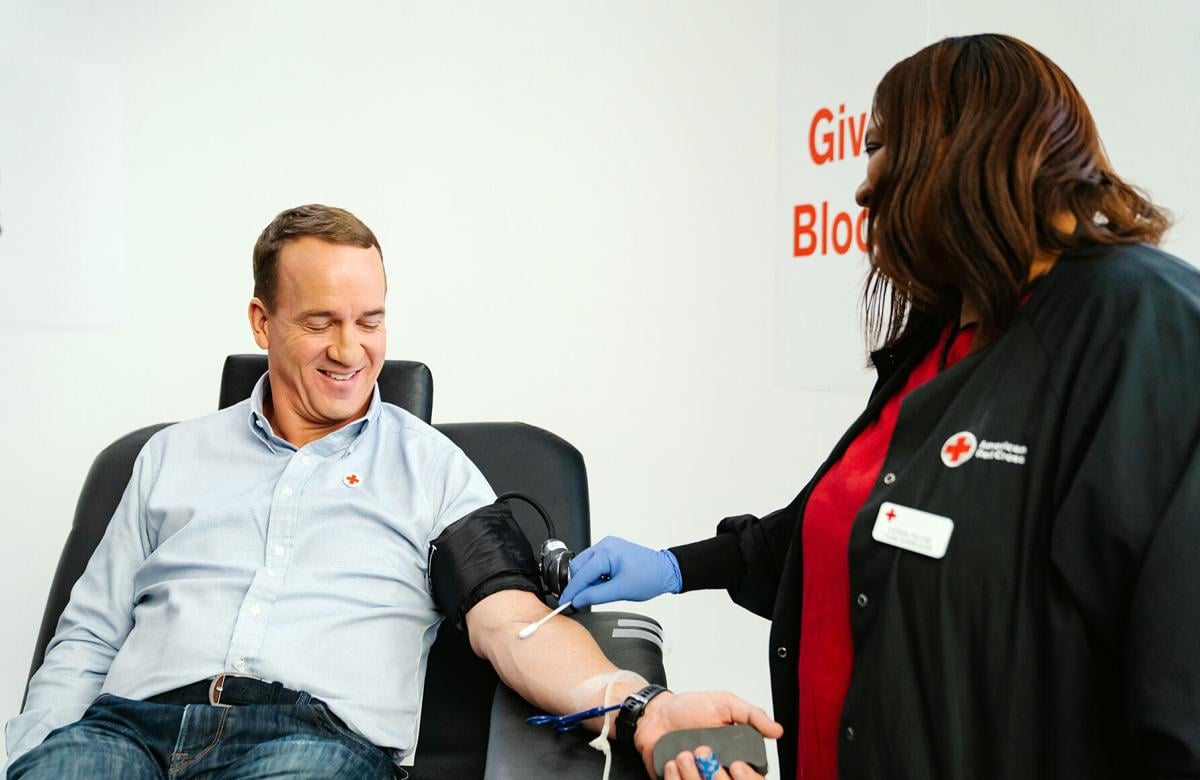 Aim for the Super Bowl: Give blood or platelets to the Red Cross this month