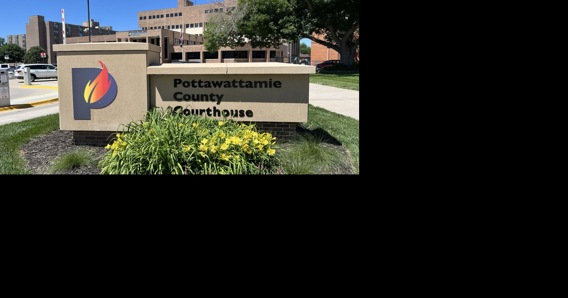 Pottawattamie County supervisors approve $927,000 for 4 road projects